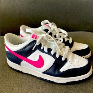Nike Dunk youth 5.5. Navy/pink